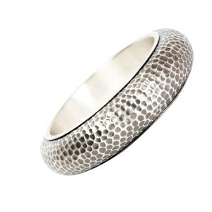 BOTTEGA VENETA oxidised sterling silver HAMMERED Bangle Bracelet